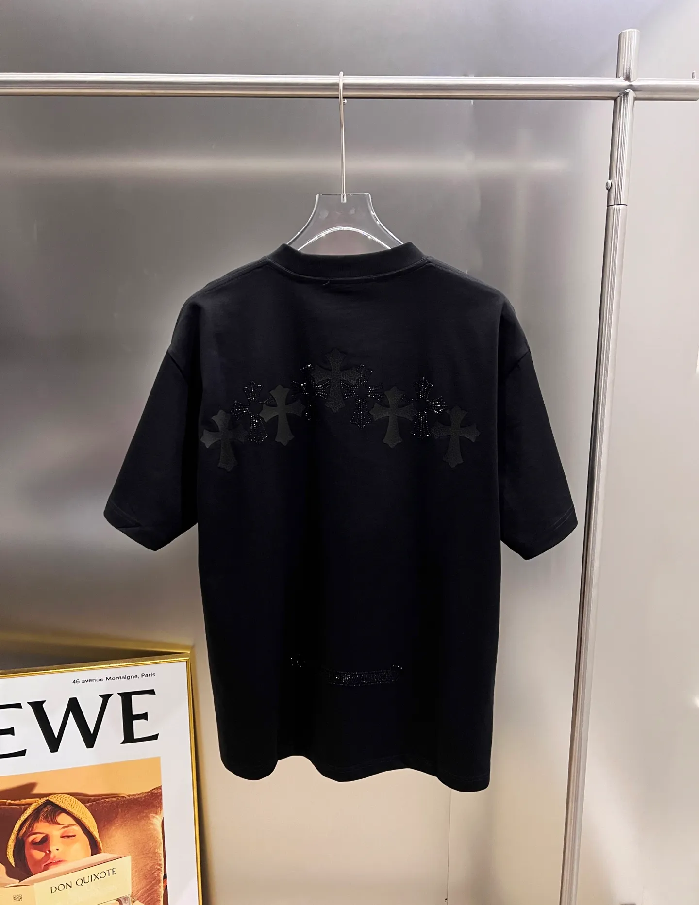 🅿️190 CH Crow 2025 Autumn and Winter New Short-sleeved T-shirt Cross leather craft Customized hardware metal + Middle Eastern Australian diamond design craft The real thing is great🔥Same style for men and women, loose version Size S M L XL XXL Five sizes black white